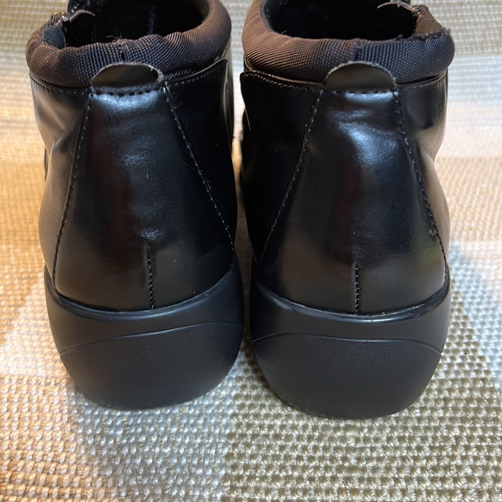 Easy Spirit Women’s Zip Bootie, good pre-owned condition - Picture 5 of 5